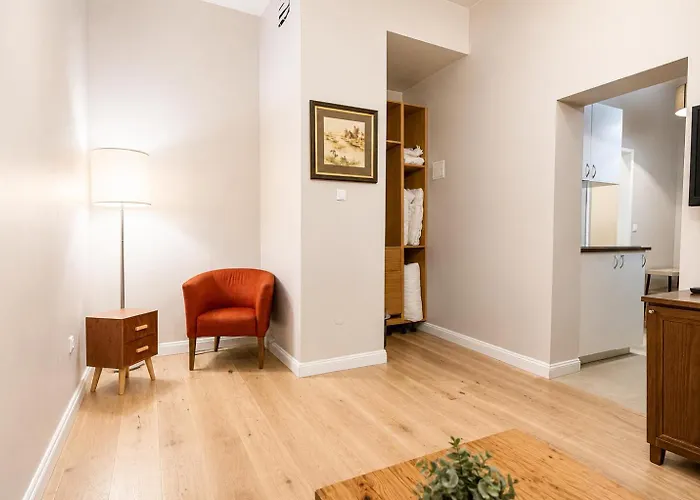 Hotel 1 Aprt & 5 Stylish Rooms, Comfort & Convenience Combined *