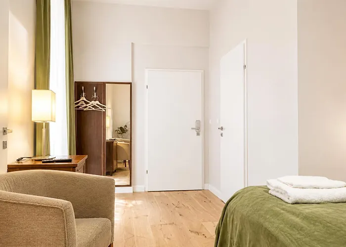 Hotel 1 Aprt & 5 Stylish Rooms, Comfort & Convenience Combined