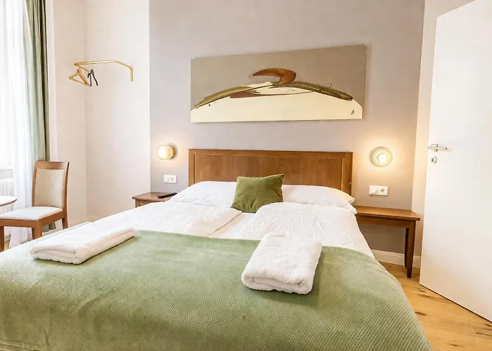 1 Aprt & 5 Stylish Rooms, Comfort & Convenience Combined Vienna